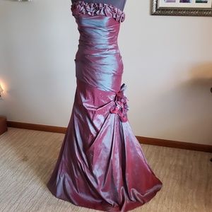 Beautiful Alfred Angelo mermaid evening gown